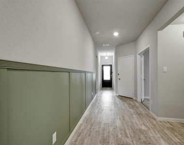 2060 Meadow Pipit Dr - Photo Thumbnail 11