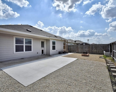 2060 Meadow Pipit Dr - Photo Thumbnail 24
