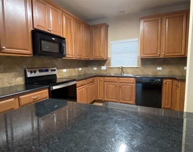 1501 Big Thicket Dr - Photo Thumbnail 2