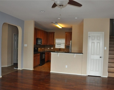 1501 Big Thicket Dr - Photo Thumbnail 4