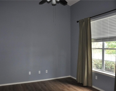 1501 Big Thicket Dr - Photo Thumbnail 10