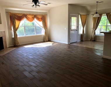 3336 Alexander Valley Cv - Photo Thumbnail 6
