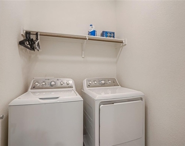 1802 Roseburg Dr - Photo Thumbnail 20