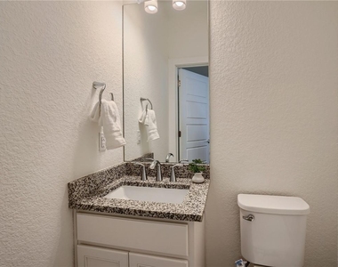 1802 Roseburg Dr - Photo Thumbnail 10
