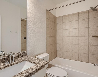 1802 Roseburg Dr - Photo Thumbnail 18