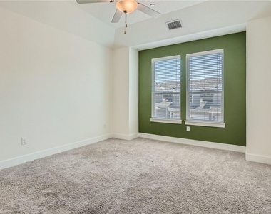 1802 Roseburg Dr - Photo Thumbnail 11