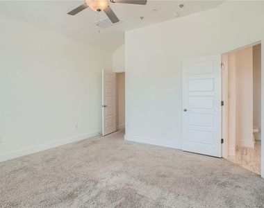 1802 Roseburg Dr - Photo Thumbnail 12