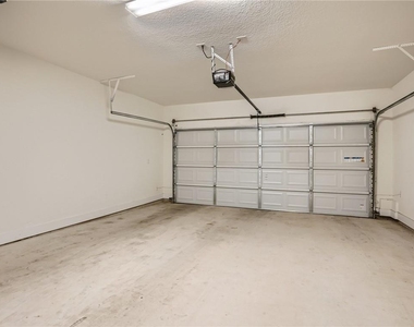 1802 Roseburg Dr - Photo Thumbnail 21