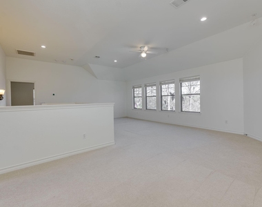 132 Lakeway Dr - Photo Thumbnail 22