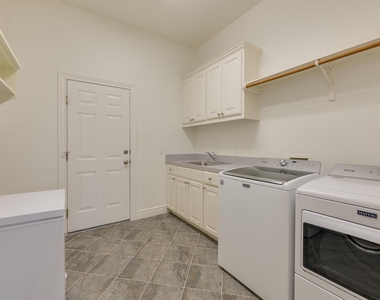 132 Lakeway Dr - Photo Thumbnail 29