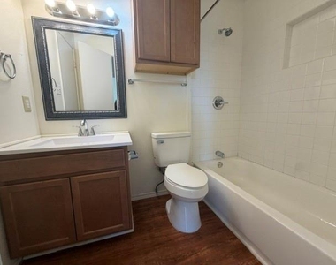 1103 Marlton St - Photo Thumbnail 20