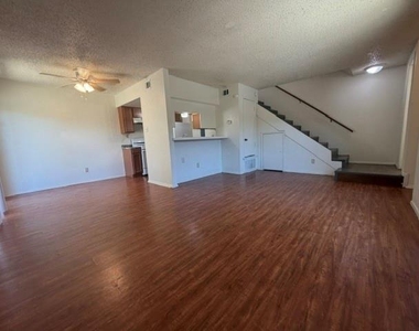 1103 Marlton St - Photo Thumbnail 2