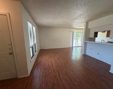 1103 Marlton St - Photo Thumbnail 25
