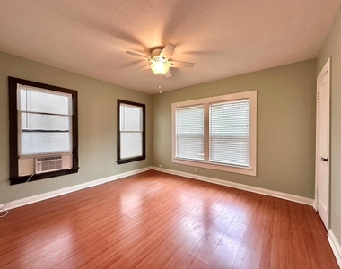 914 E 39th St - Photo Thumbnail 9
