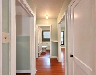 914 E 39th St - Photo Thumbnail 11