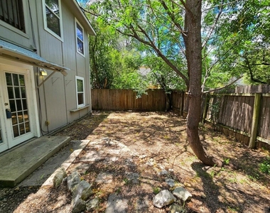 4516 Russell Dr - Photo Thumbnail 10