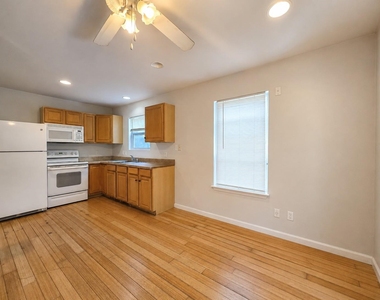 4516 Russell Dr - Photo Thumbnail 5