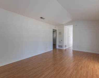 3410 West Ave - Photo Thumbnail 7