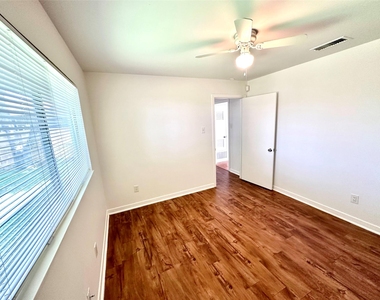 3410 West Ave - Photo Thumbnail 10