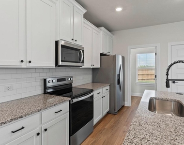 9517 Balmy Ln - Photo Thumbnail 3