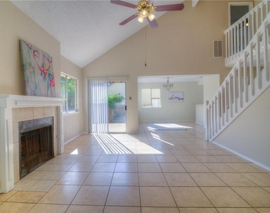 6320 Avery Island Ave - Photo Thumbnail 4