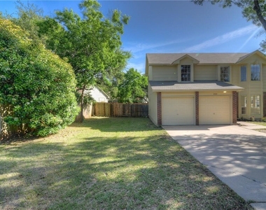 6320 Avery Island Ave - Photo Thumbnail 2
