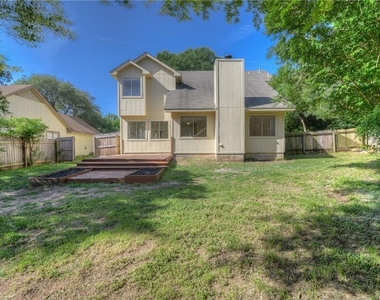 6320 Avery Island Ave - Photo Thumbnail 22