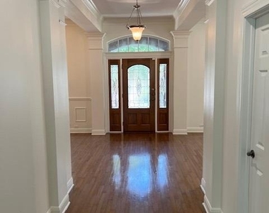 10103 Brightling Ln - Photo Thumbnail 3