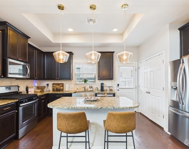 9310 Tanager Way - Photo Thumbnail 5