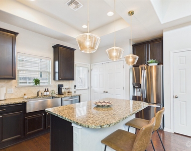 9310 Tanager Way - Photo Thumbnail 7