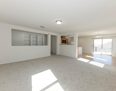 1141 Renaissance Trl - Photo Thumbnail 7