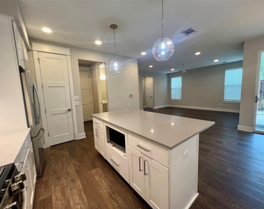 6515 Davis Ln - Photo Thumbnail 6
