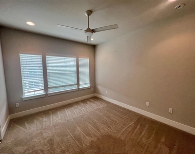 6515 Davis Ln - Photo Thumbnail 20