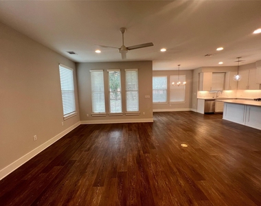 6515 Davis Ln - Photo Thumbnail 1