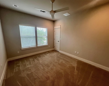 6515 Davis Ln - Photo Thumbnail 17