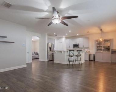 12459 Sugarberry Way - Photo Thumbnail 9