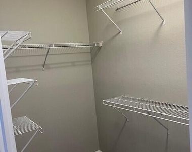 7801 Point Meadows Drive - Photo Thumbnail 12