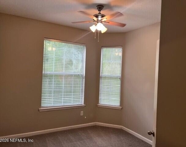 7801 Point Meadows Drive - Photo Thumbnail 13