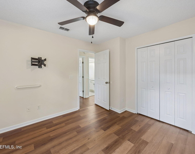 8362 Rockridge Drive - Photo Thumbnail 18