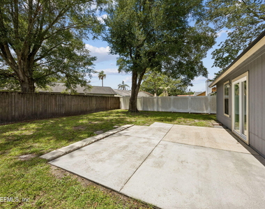 8362 Rockridge Drive - Photo Thumbnail 20