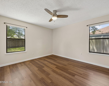 8362 Rockridge Drive - Photo Thumbnail 10