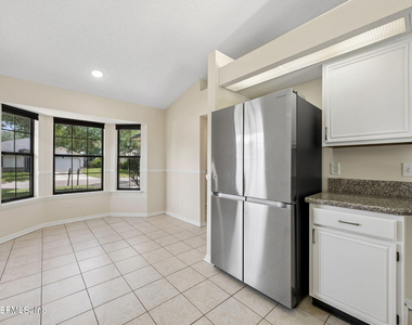 8362 Rockridge Drive - Photo Thumbnail 7