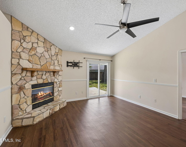 8362 Rockridge Drive - Photo Thumbnail 3
