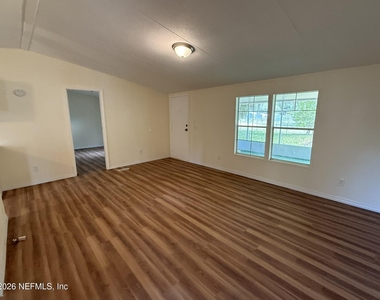 101 Nancy Drive - Photo Thumbnail 2