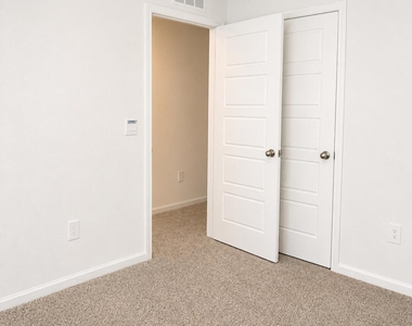 225 Palmetto Ridge Road - Photo Thumbnail 6