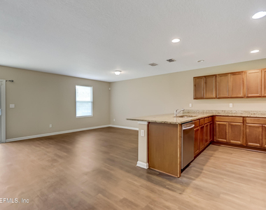 8151 Lanette Street - Photo Thumbnail 6