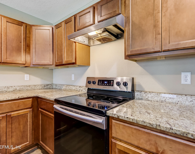 8151 Lanette Street - Photo Thumbnail 11