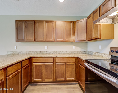 8151 Lanette Street - Photo Thumbnail 12