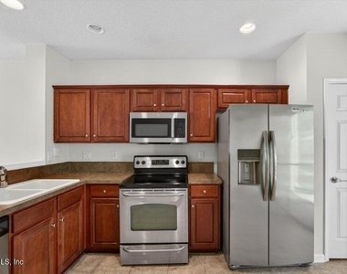 8098 Summer Palm Court - Photo Thumbnail 1