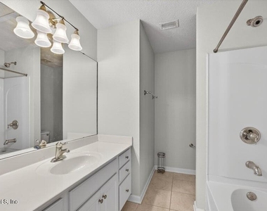 8098 Summer Palm Court - Photo Thumbnail 7